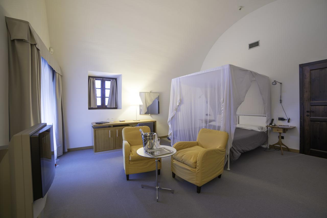 Hotel Cavour Et Des Officiers Bard Extérieur photo