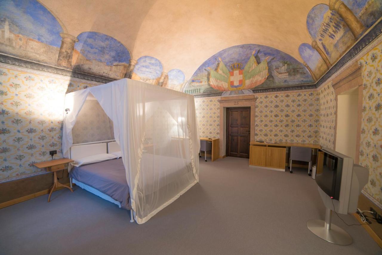 Hotel Cavour Et Des Officiers Bard Extérieur photo